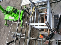 Struttura in ferro x montalettighe